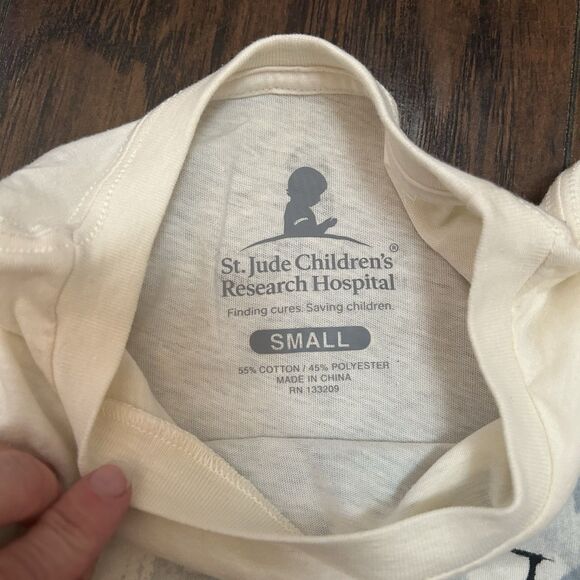 St. Jude Size Small Snow Man Winter Christmas Long Sleeved T-Shirt NWOT - Picture 5 of 6